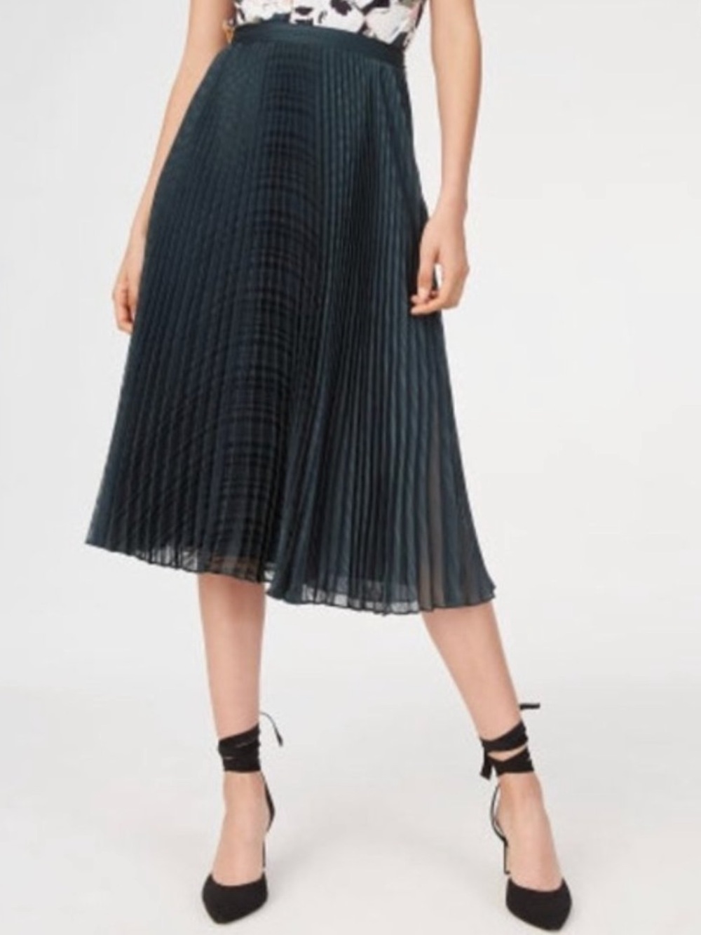Club Monaco Behtina green accordion pleated chiffon quiet luxury midi skirt 00